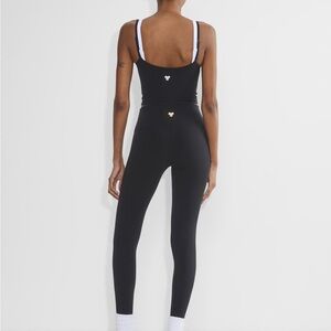 Aritzia Golden BUTTER Cheeky Infinite Hi-Rise 26” Legging